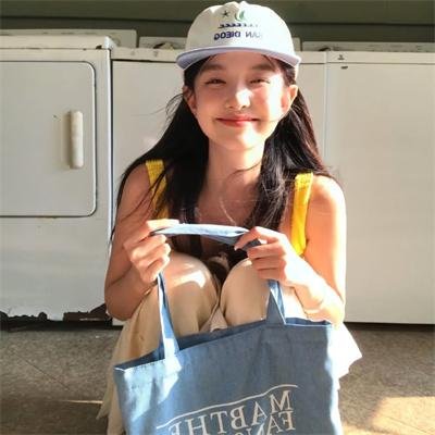 女孩罗塞玛莉